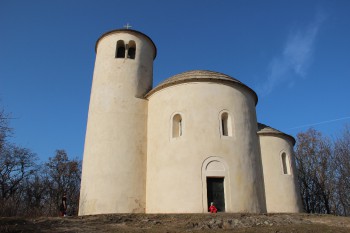Rotunda svatého Jiří na Řípu, kterou nechal postavit kníže Soběslav I. na paměť vítězství v bitvě u Chlumce
